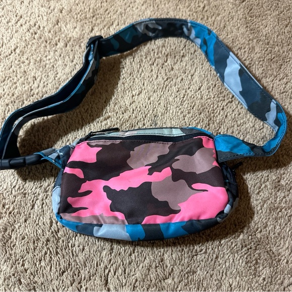 Lululemon Womens Everywhere Belt Bag Heritage Camo Brown Blue Pink Green - Picture 6 of 16